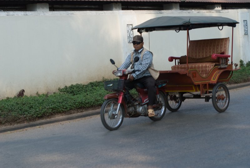 _CHI4239.jpg - kambodschanisches taxi